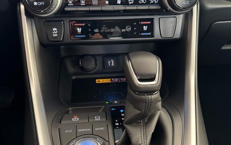 Toyota RAV4, 2025 год, 5 375 000 рублей, 17 фотография