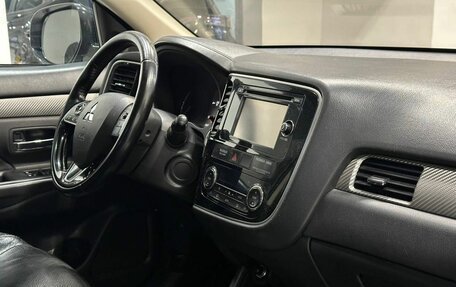 Mitsubishi Outlander III рестайлинг 3, 2015 год, 1 749 900 рублей, 5 фотография