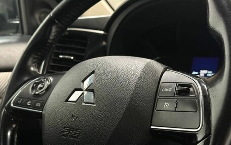 Mitsubishi Outlander III рестайлинг 3, 2015 год, 1 749 900 рублей, 6 фотография