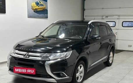 Mitsubishi Outlander III рестайлинг 3, 2015 год, 1 749 900 рублей, 2 фотография