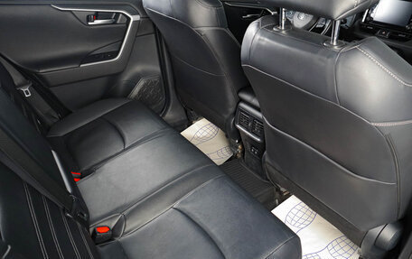 Toyota RAV4, 2020 год, 3 719 000 рублей, 10 фотография