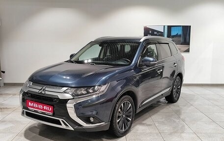 Mitsubishi Outlander III рестайлинг 3, 2020 год, 3 449 000 рублей, 1 фотография