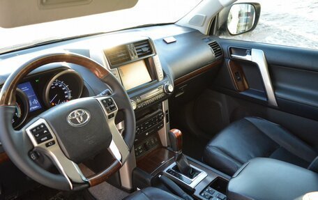 Toyota Land Cruiser Prado 150 рестайлинг 2, 2010 год, 2 650 000 рублей, 13 фотография