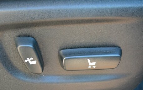 Toyota Land Cruiser Prado 150 рестайлинг 2, 2010 год, 2 650 000 рублей, 21 фотография