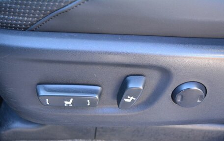 Toyota Land Cruiser Prado 150 рестайлинг 2, 2010 год, 2 650 000 рублей, 28 фотография