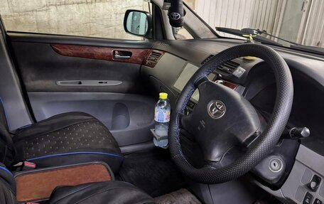 Toyota Ipsum II, 2001 год, 750 000 рублей, 32 фотография