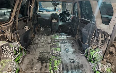 Toyota Ipsum II, 2001 год, 750 000 рублей, 36 фотография