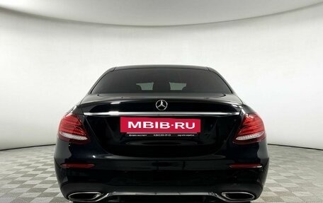 Mercedes-Benz E-Класс, 2019 год, 3 699 000 рублей, 5 фотография