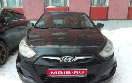 Hyundai Solaris II рестайлинг, 2012 год, 900 000 рублей, 2 фотография