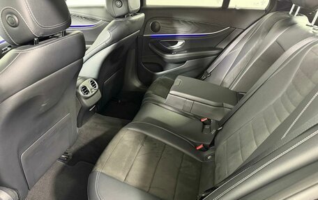 Mercedes-Benz E-Класс, 2019 год, 3 699 000 рублей, 28 фотография