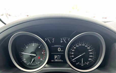 Toyota Land Cruiser 200, 2013 год, 3 950 000 рублей, 10 фотография