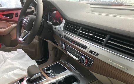 Audi Q7, 2017 год, 4 000 000 рублей, 2 фотография