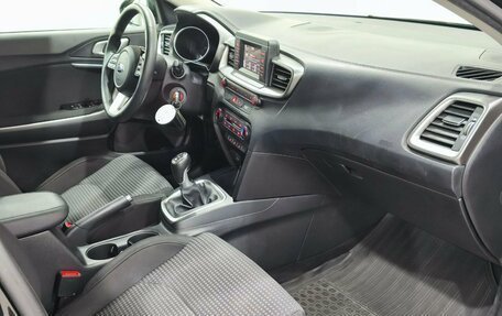 KIA cee'd III, 2020 год, 1 690 000 рублей, 33 фотография