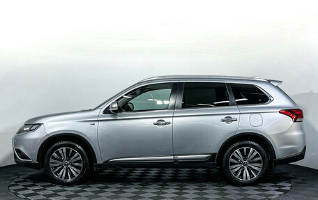 Mitsubishi Outlander III рестайлинг 3, 2020 год, 3 197 000 рублей, 8 фотография