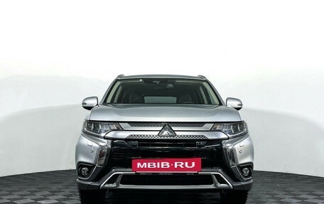 Mitsubishi Outlander III рестайлинг 3, 2020 год, 3 197 000 рублей, 2 фотография