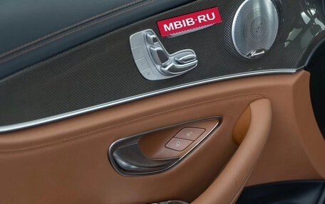 Mercedes-Benz E-Класс, 2017 год, 3 900 000 рублей, 3 фотография