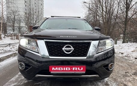 Nissan Pathfinder, 2015 год, 1 745 000 рублей, 2 фотография