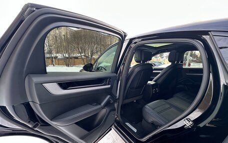 Porsche Cayenne III, 2024 год, 15 000 000 рублей, 14 фотография