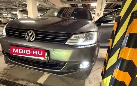 Volkswagen Jetta VI, 2014 год, 990 000 рублей, 19 фотография