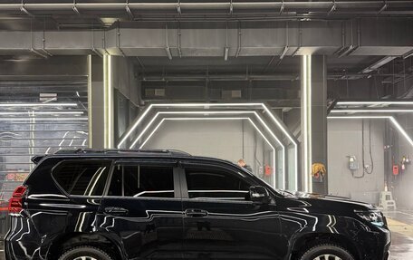 Toyota Land Cruiser Prado 150 рестайлинг 2, 2018 год, 6 050 000 рублей, 10 фотография