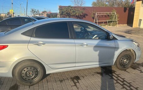 Hyundai Solaris II рестайлинг, 2011 год, 950 000 рублей, 10 фотография