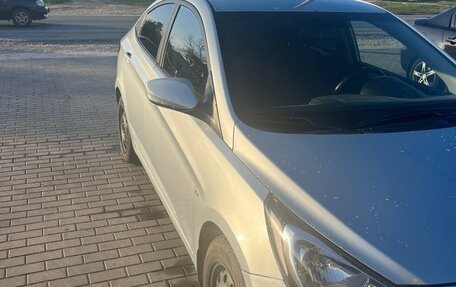 Hyundai Solaris II рестайлинг, 2011 год, 950 000 рублей, 9 фотография