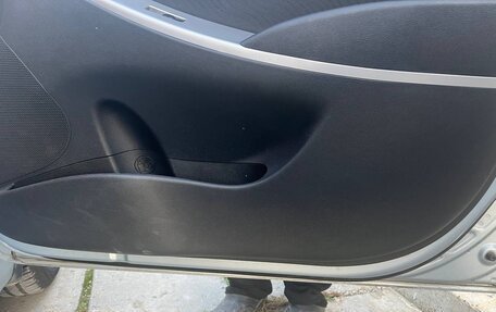 Hyundai Solaris II рестайлинг, 2011 год, 950 000 рублей, 14 фотография