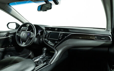 Toyota Camry, 2018 год, 2 799 700 рублей, 9 фотография