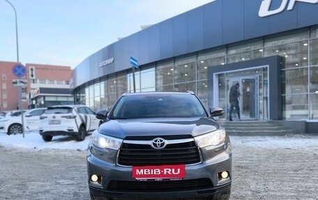 Toyota Highlander III, 2014 год, 3 150 000 рублей, 2 фотография