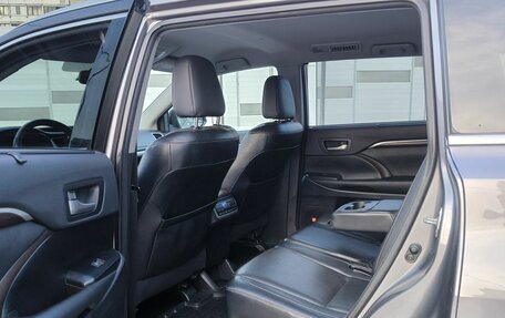 Toyota Highlander III, 2014 год, 3 150 000 рублей, 12 фотография