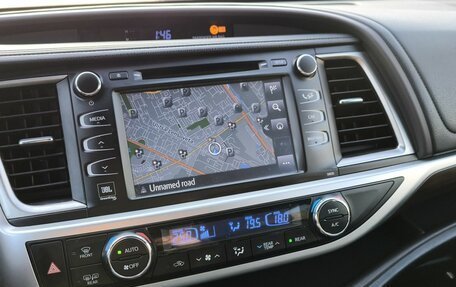 Toyota Highlander III, 2014 год, 3 150 000 рублей, 24 фотография