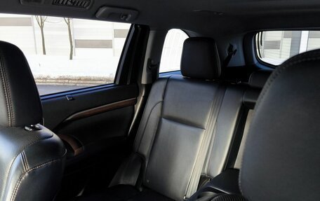 Toyota Highlander III, 2014 год, 3 150 000 рублей, 28 фотография