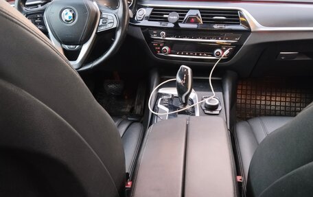 BMW 5 серия, 2018 год, 1 830 000 рублей, 9 фотография