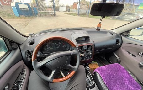 Mitsubishi Carisma I, 2001 год, 230 000 рублей, 5 фотография