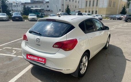 Opel Astra J, 2013 год, 630 000 рублей, 2 фотография