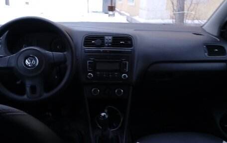 Volkswagen Polo VI (EU Market), 2011 год, 415 000 рублей, 15 фотография