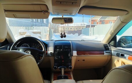 Volkswagen Touareg III, 2006 год, 1 000 000 рублей, 14 фотография
