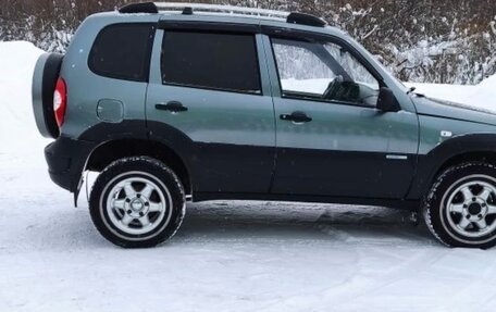 Chevrolet Niva I рестайлинг, 2011 год, 485 000 рублей, 3 фотография