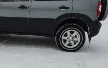 Chevrolet Niva I рестайлинг, 2011 год, 485 000 рублей, 2 фотография