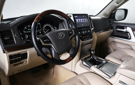 Toyota Land Cruiser 200, 2016 год, 6 290 000 рублей, 15 фотография