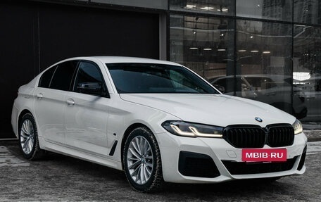 BMW 5 серия, 2021 год, 4 990 000 рублей, 3 фотография