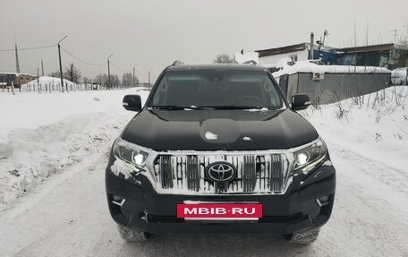Toyota Land Cruiser Prado 150 рестайлинг 2, 2019 год, 4 250 000 рублей, 3 фотография