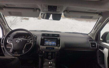 Toyota Land Cruiser Prado 150 рестайлинг 2, 2019 год, 4 250 000 рублей, 10 фотография