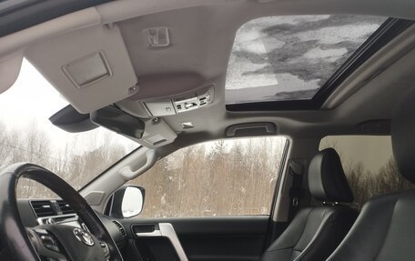 Toyota Land Cruiser Prado 150 рестайлинг 2, 2019 год, 4 250 000 рублей, 15 фотография