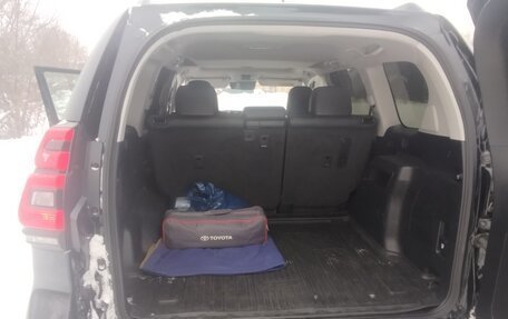 Toyota Land Cruiser Prado 150 рестайлинг 2, 2019 год, 4 250 000 рублей, 11 фотография