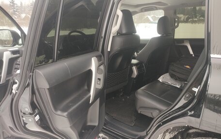 Toyota Land Cruiser Prado 150 рестайлинг 2, 2019 год, 4 250 000 рублей, 8 фотография