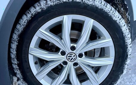 Volkswagen Tiguan II, 2017 год, 2 550 000 рублей, 27 фотография