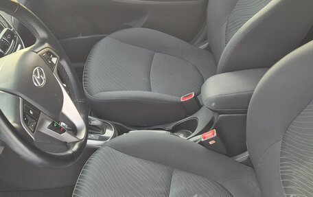 Hyundai Solaris II рестайлинг, 2014 год, 915 000 рублей, 10 фотография