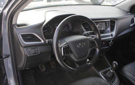 Hyundai Solaris II рестайлинг, 2018 год, 1 239 000 рублей, 9 фотография