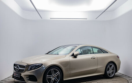Mercedes-Benz E-Класс, 2018 год, 3 690 000 рублей, 1 фотография